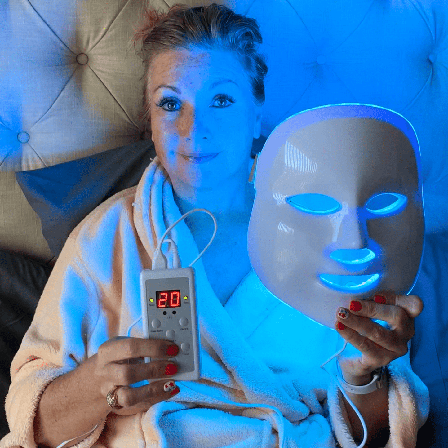 LuxMask™ Hudföryngrande Photon ansiktsmask